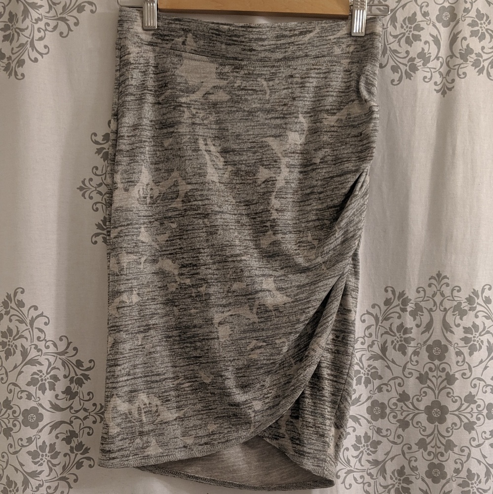 Aritzia Wilfred free Tyra skirt